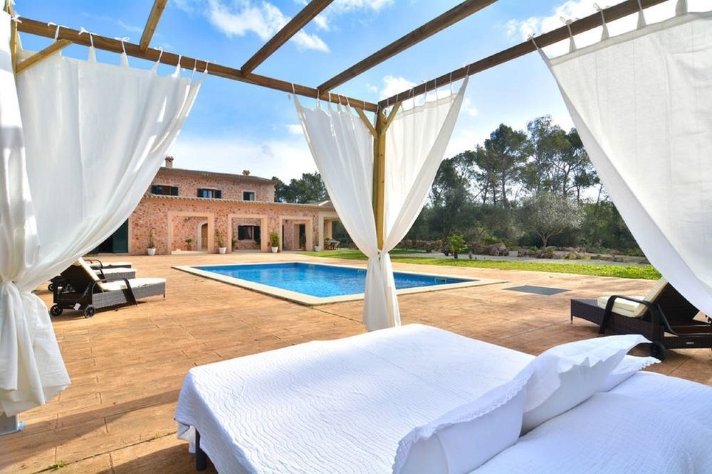 Divina - Santa Eugenia - Adults Only