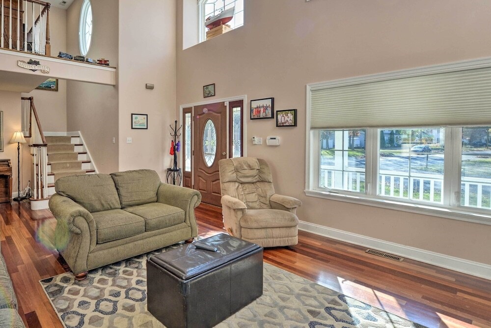 Cape May Getaway w/ Private Deck & Hot Tub!