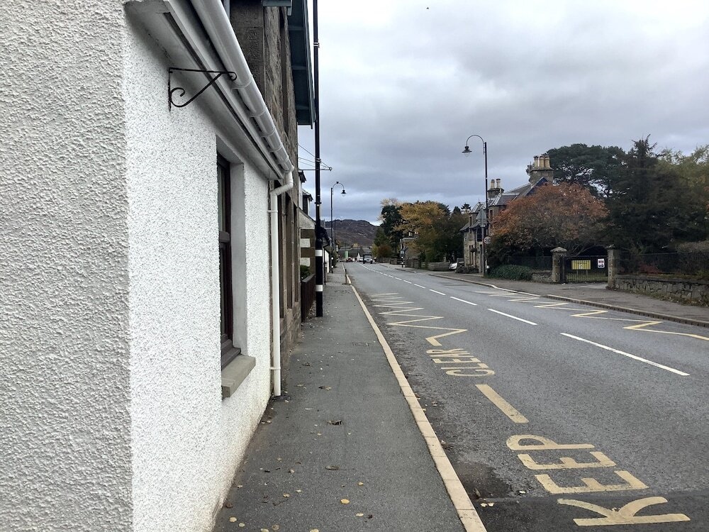 Comfy 3-Bed Cottage In Newtonmore