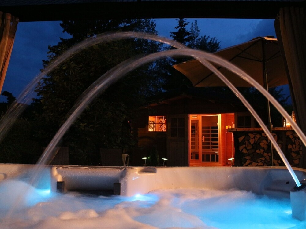 Cozy Holiday Home In Lenzkirch With Whirlpool