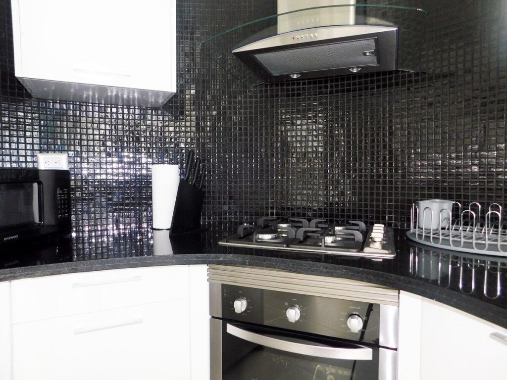 Design 1 King Bed Apt. In Piantini Center With Gym