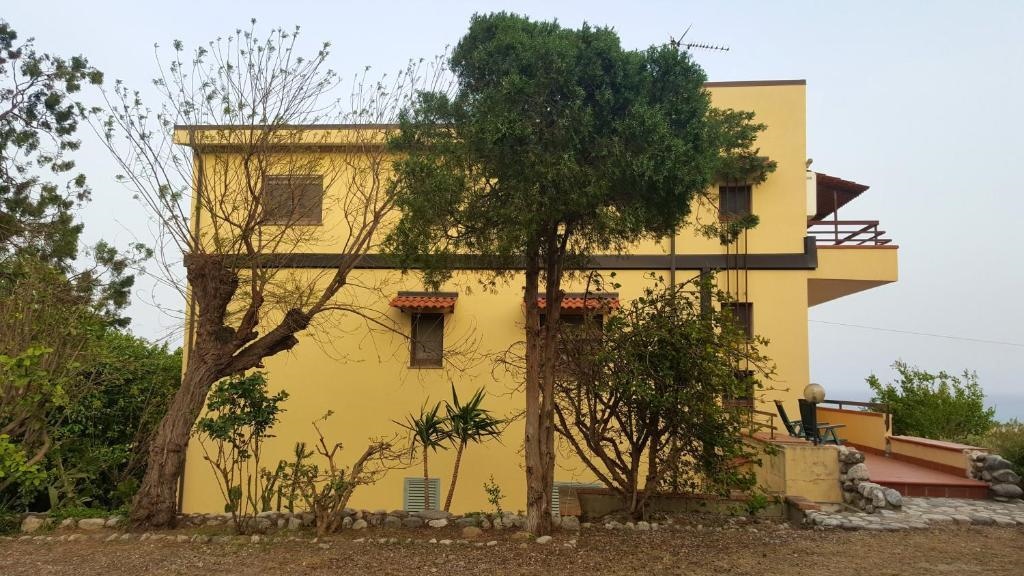 Apartment With 2 Bedrooms In Brancaleone Marina With Wonderful Sea View And Enclosed Garden 200 M From The Beach