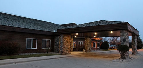 C'mon Inn Thief River Falls