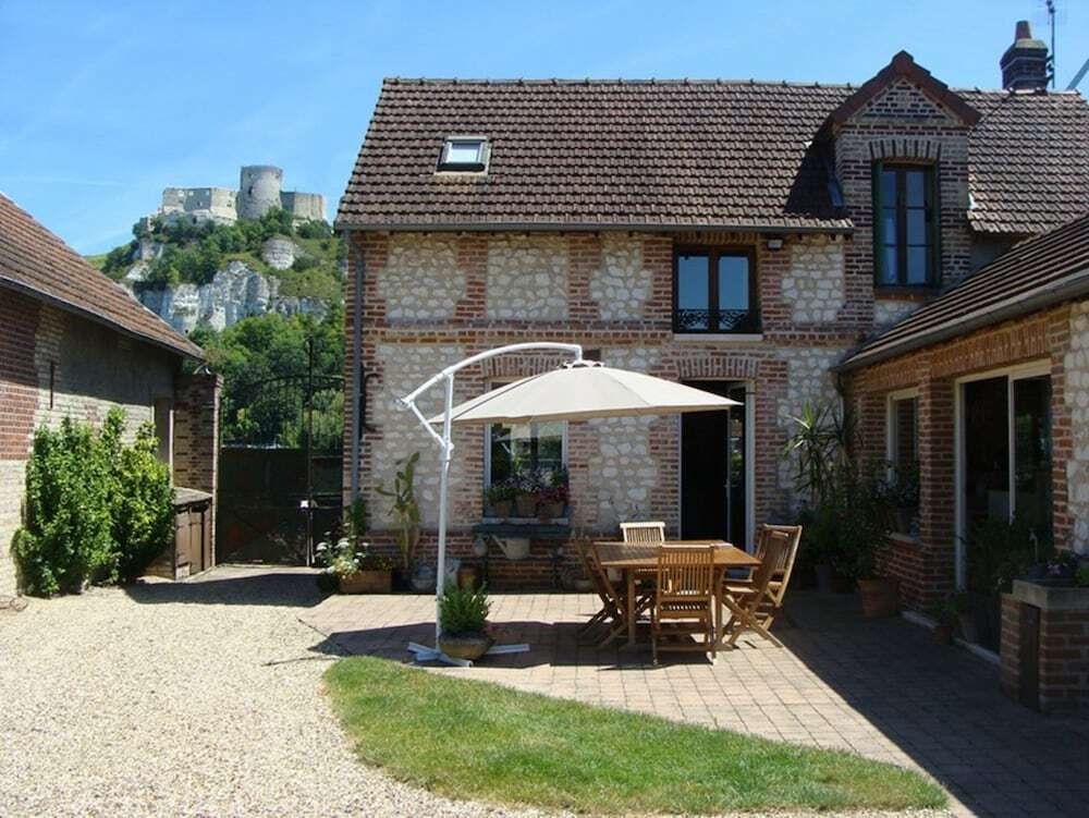 Aux Fenêtres Du Château