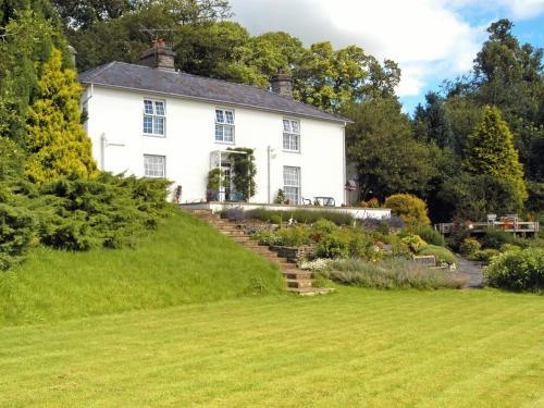 Frondderw Country House
