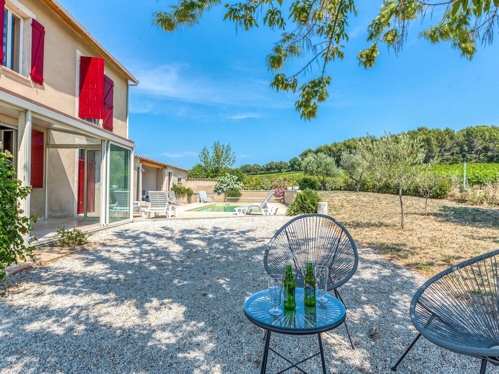 Cosy Holiday Home In Provence With Swimming Pool