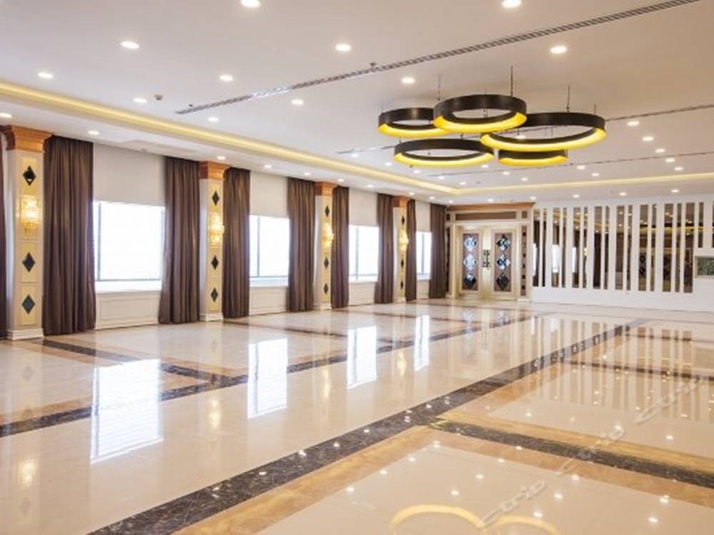 Golden Dragon Suvarnnabhumi Hotel