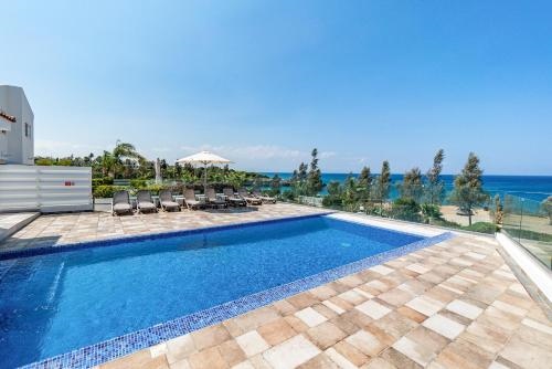 Beach Front Aqua Marina By Ezoria Villas