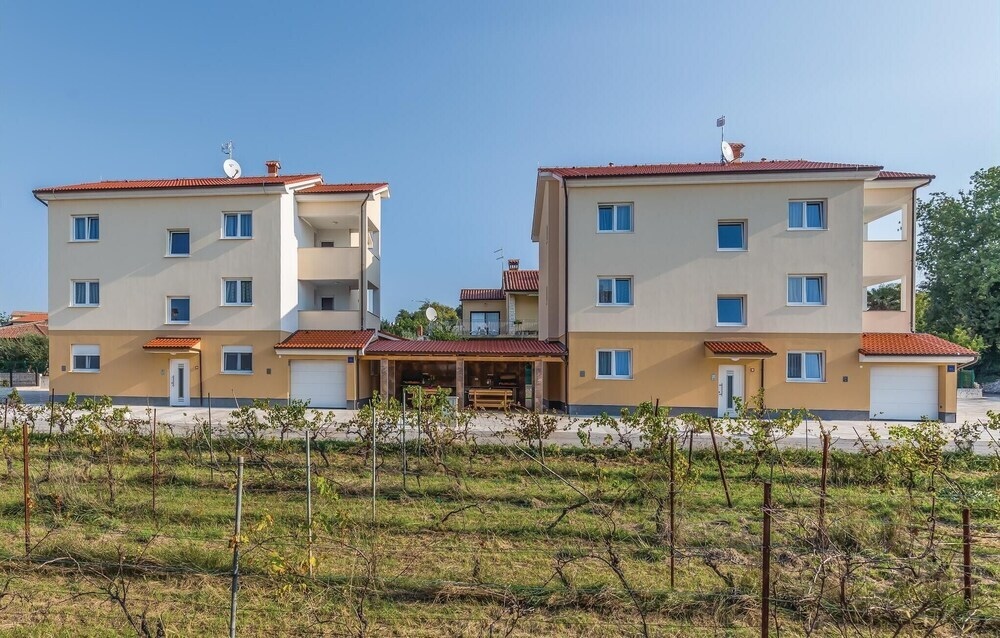 Amazing Home In Medulin With Wifi And 3 Bedrooms