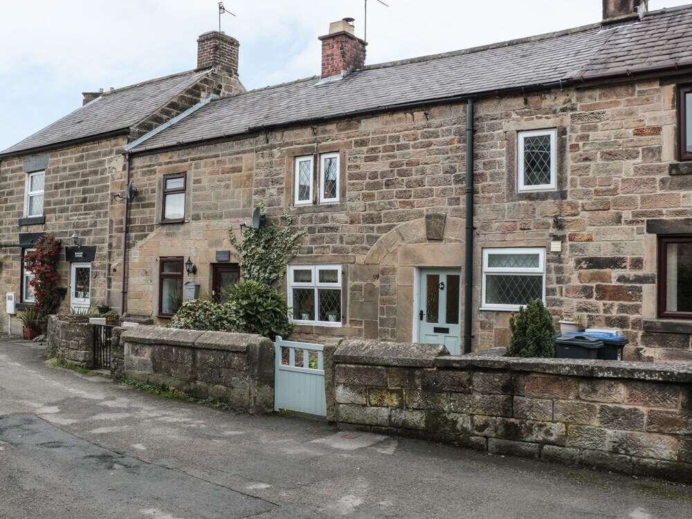 3 Brookside Cottages