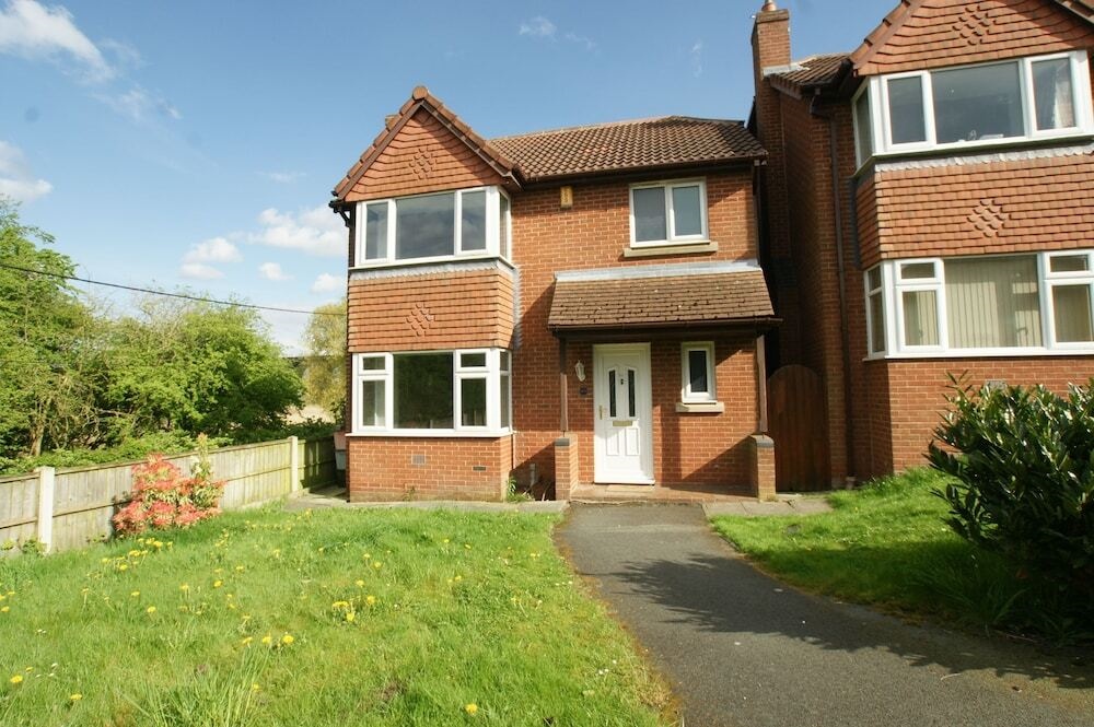 3 Bedroom Holiday Home With River Views