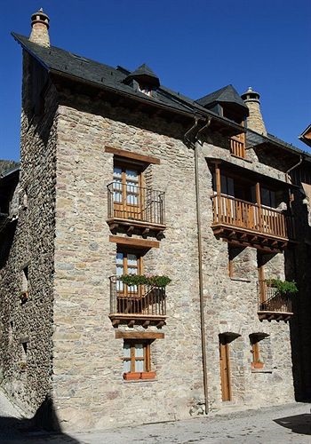 Casa Rafeleta - Guest House