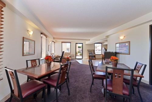 Executive Plus Inn & Suites