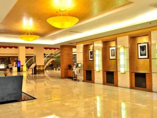 Zhongwei Jinzhou Green Lake Hotel