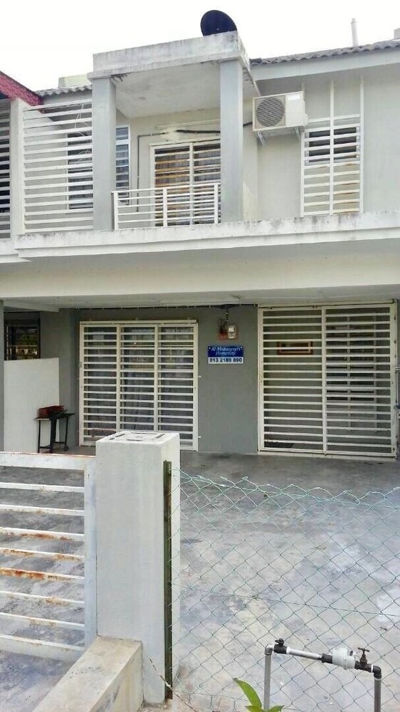 Almubasysyir Homestay Seri Iskandar