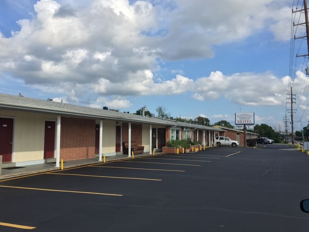 Crossroads Heritage Motel