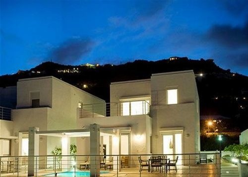 Villa Trition Coral Beach Club by RedAwning