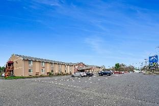 Americas Best Value Inn Foxboro