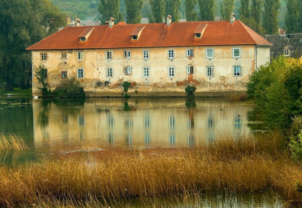 Child Friendly Rural House Jeka