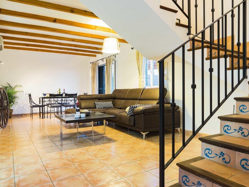 Detached House With Private Pool Near The Beach