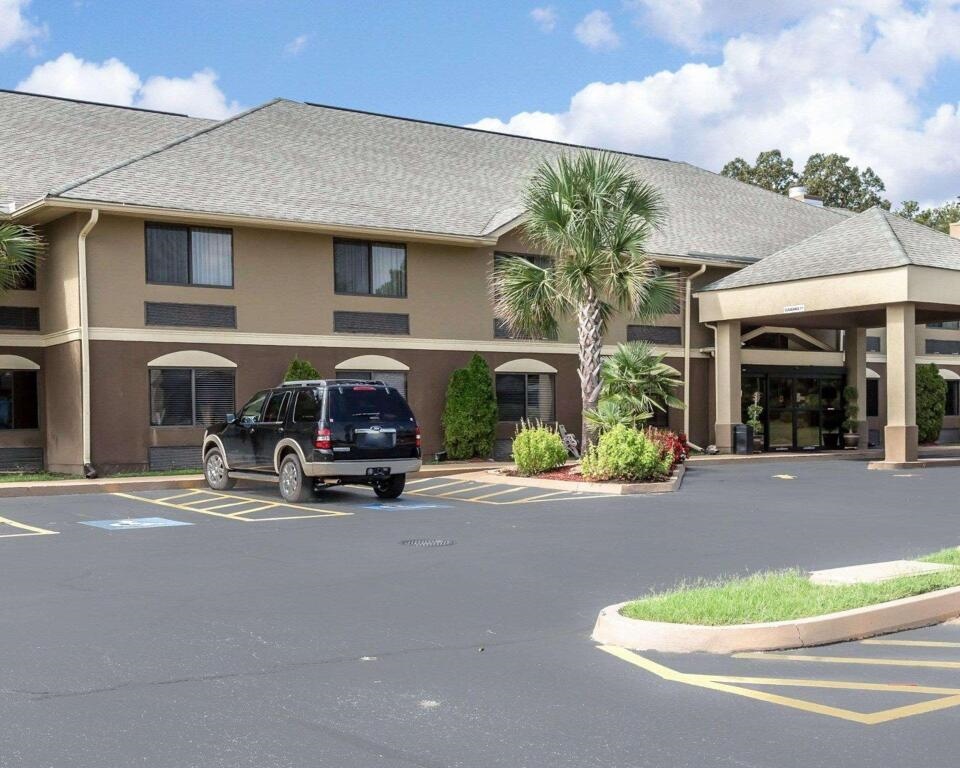 Comfort Inn & Suites At Robins Air Force Base