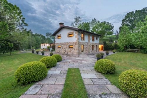 El Pozon De Los Abuelos