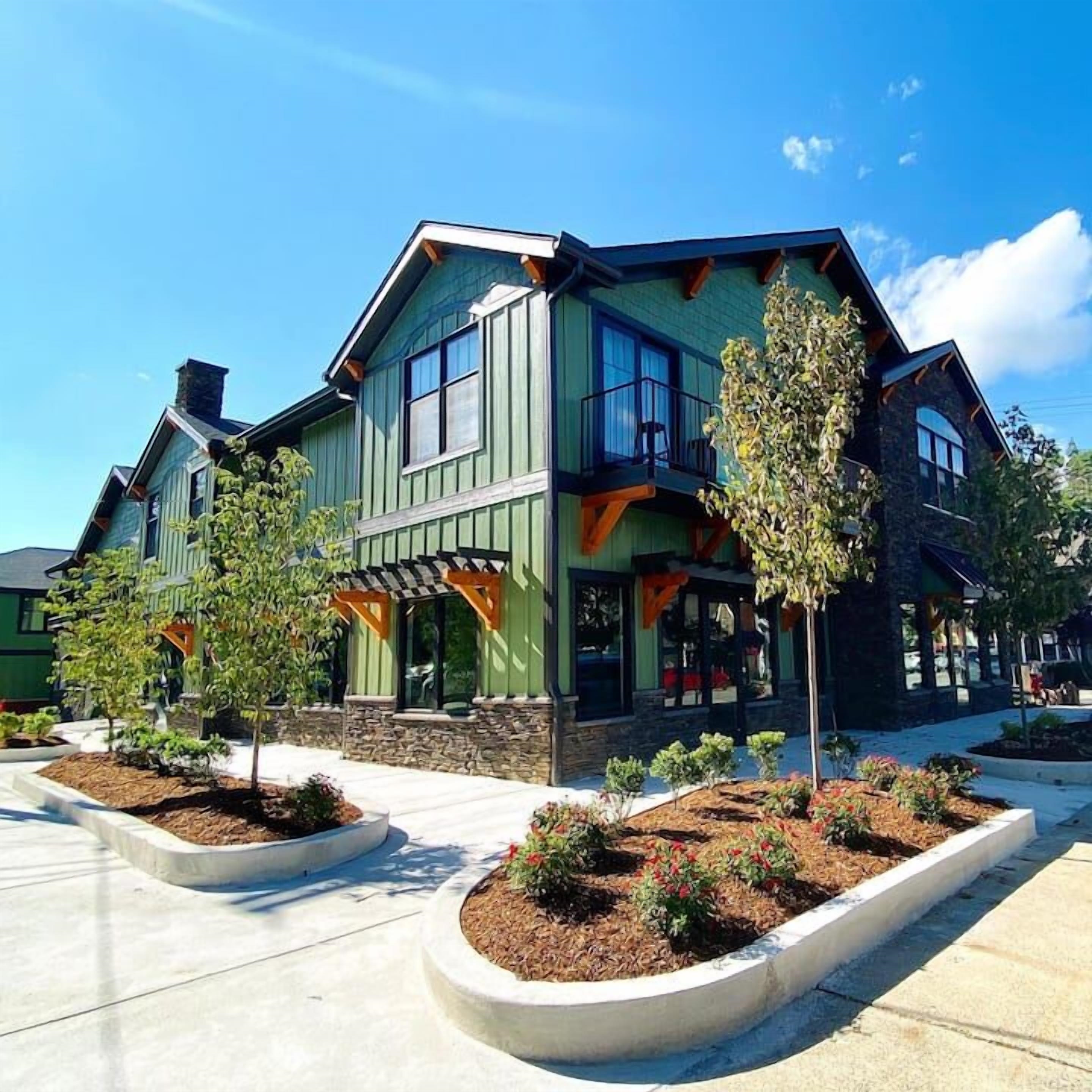 Cardinal At Main And Pine