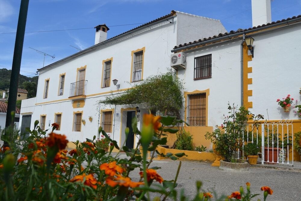 House With 4 Bedrooms In El Bosque With Wonderful Mountain View And Wifi