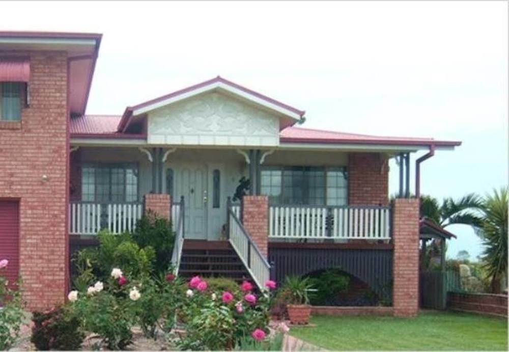 Ayr Bed & Breakfast On Mcintyre