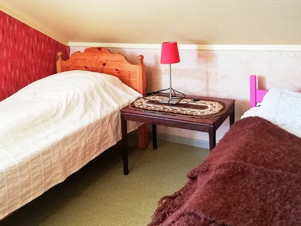 9 Person Holiday Home In Nordfjordeid