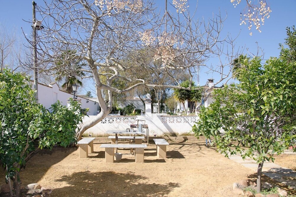 Chalet With In Montemayor With Wonderful City View Privat