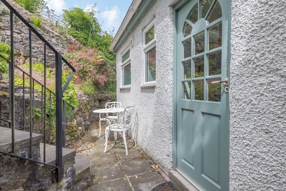 Barr Cottage