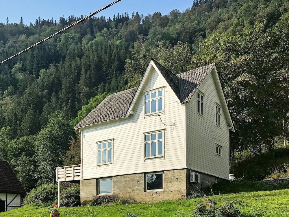 6 Person Holiday Home In Oystese