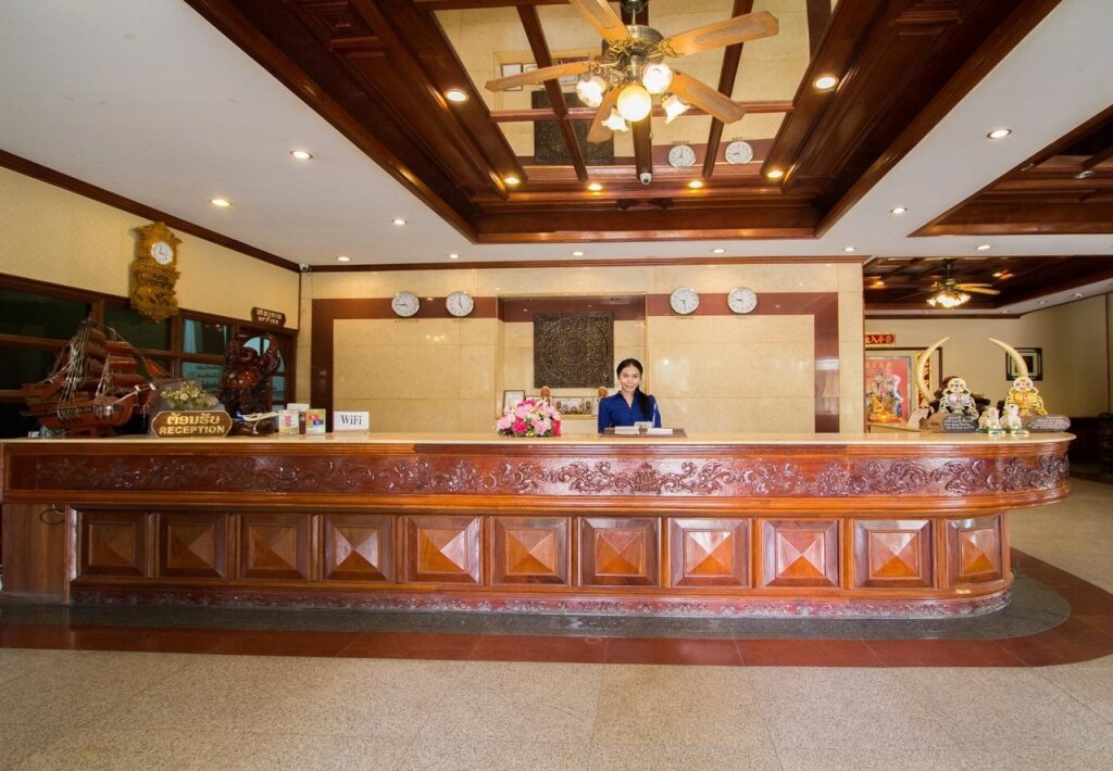 Hoong Thip Hotel