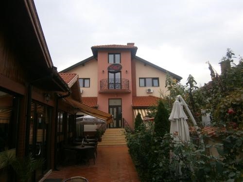 Evia Guest House