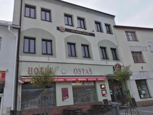 Hotel Ostas Police Nad Metuji
