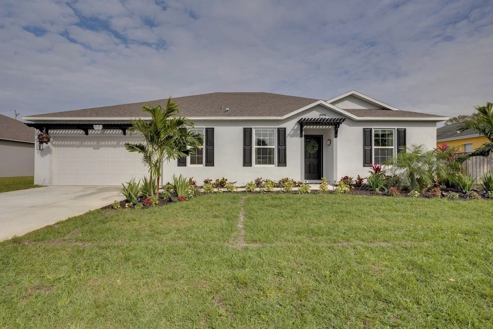 Beautiful Port St Lucie Home W/ Hot Tub!