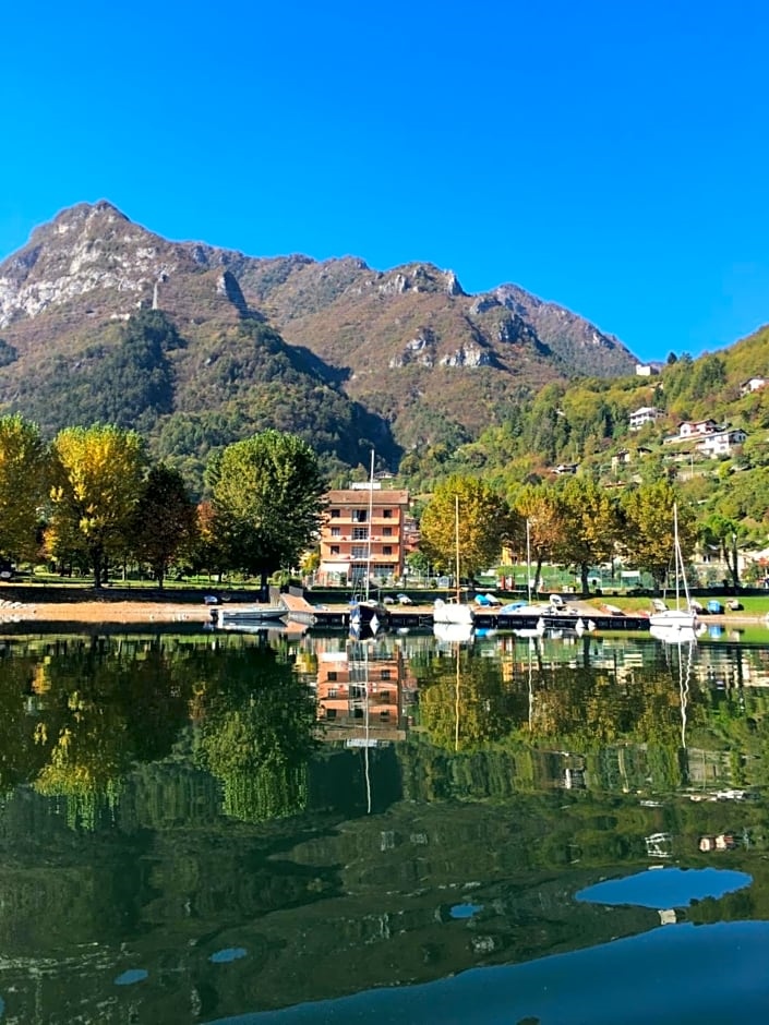 Albergo Al Lago