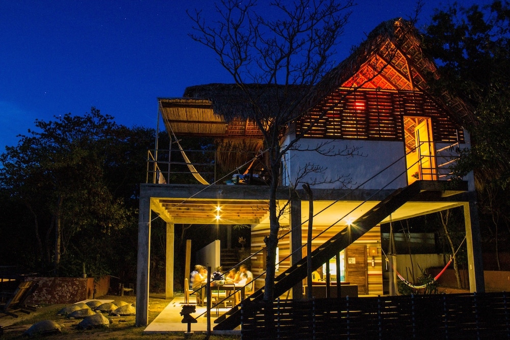 Celeste Del Mar Eco-Hotel