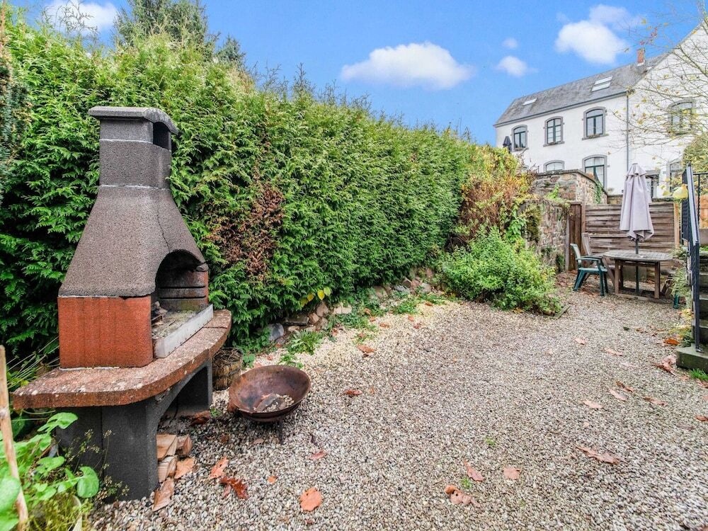 Characteristic Holiday Home With Balcony
