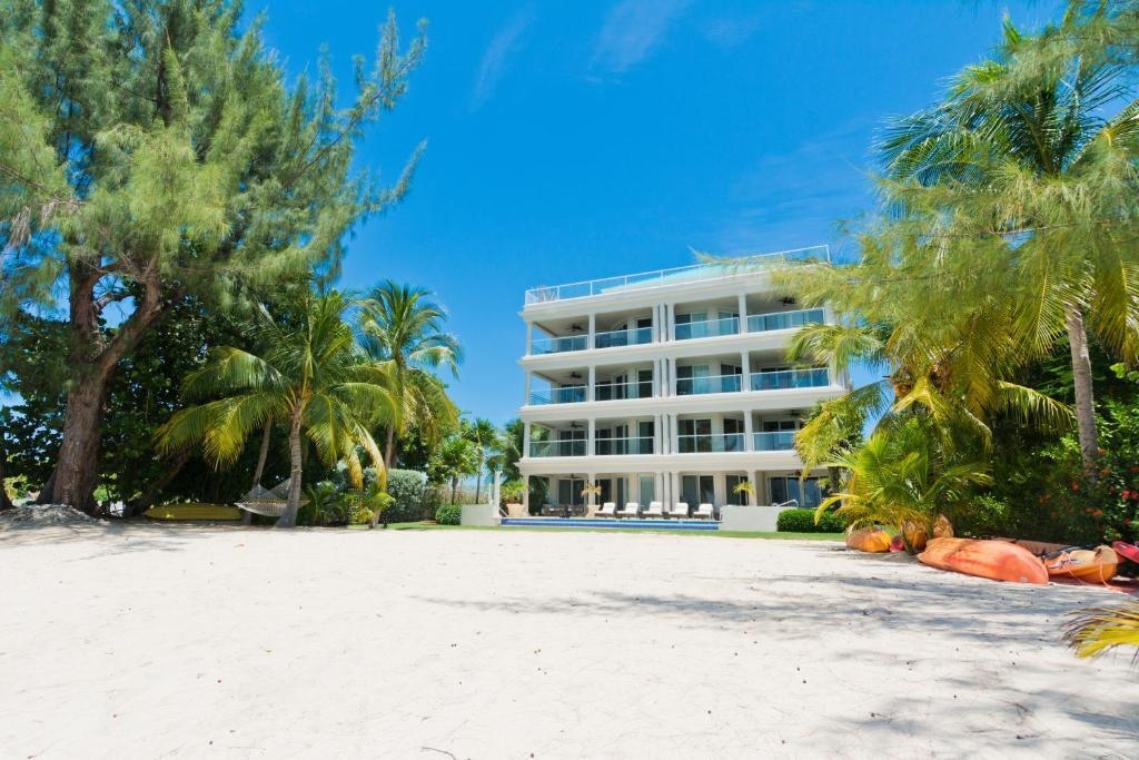 Sea Breeze, Grand Cayman