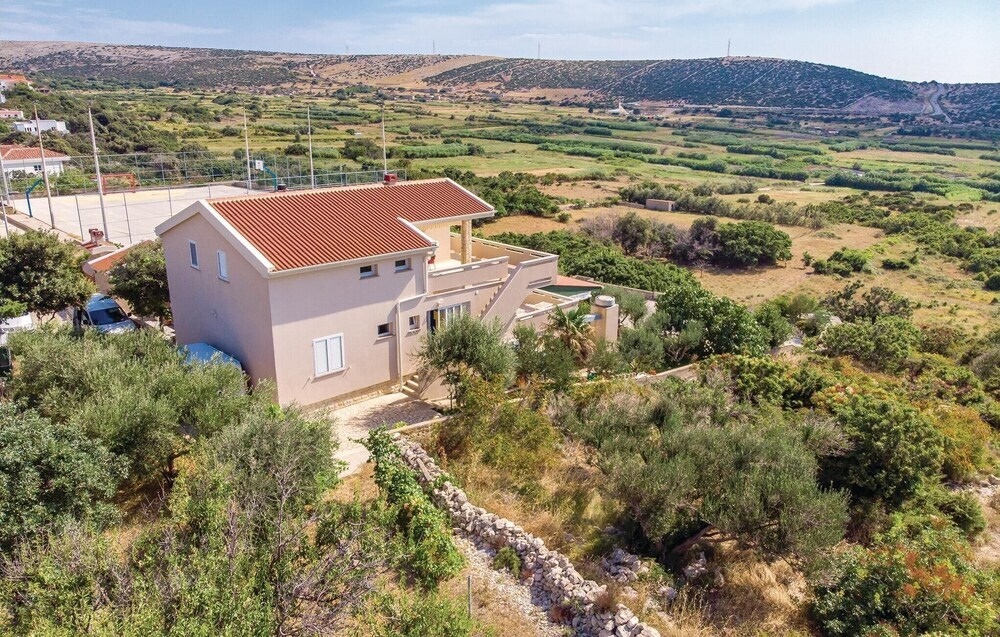 Amazing Home in Kolan With Wifi and 1 Bedrooms
