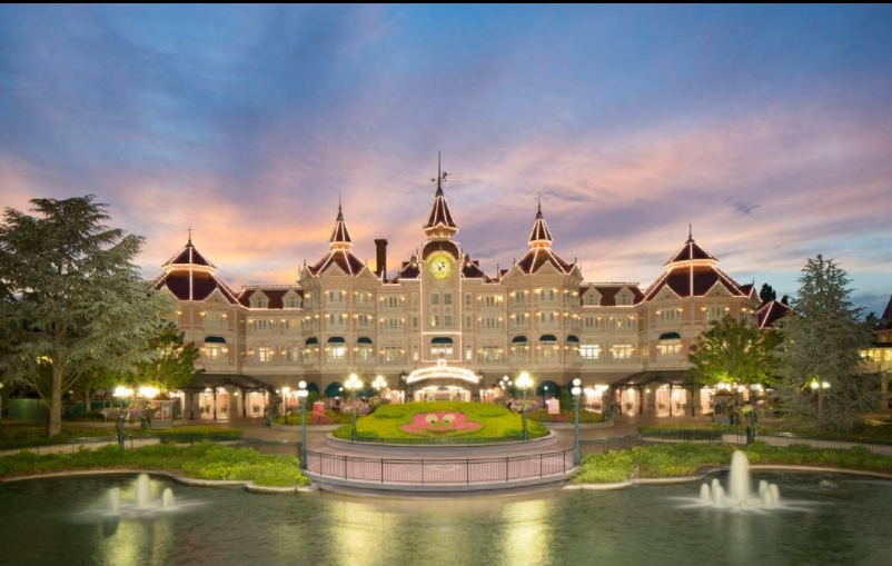 Disneyland Hotel