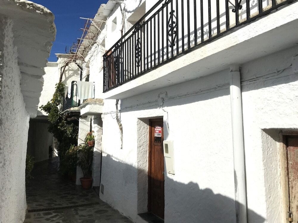 House With 3 Bedrooms In Pampaneira, With Wonderful Mountain View, Fur