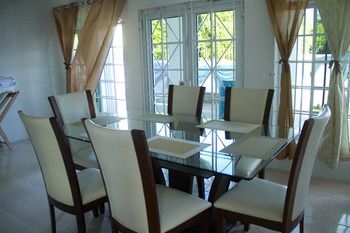 Greenoasis Guest House