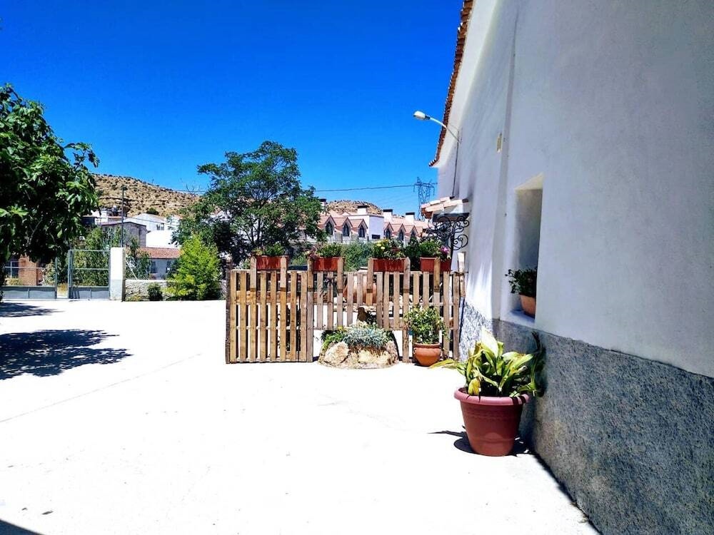 Apartment With 3 Bedrooms In Cortes Y Graena, With Wonderful Mountain View And Enclosed Garden - 89 Km From The Slopes