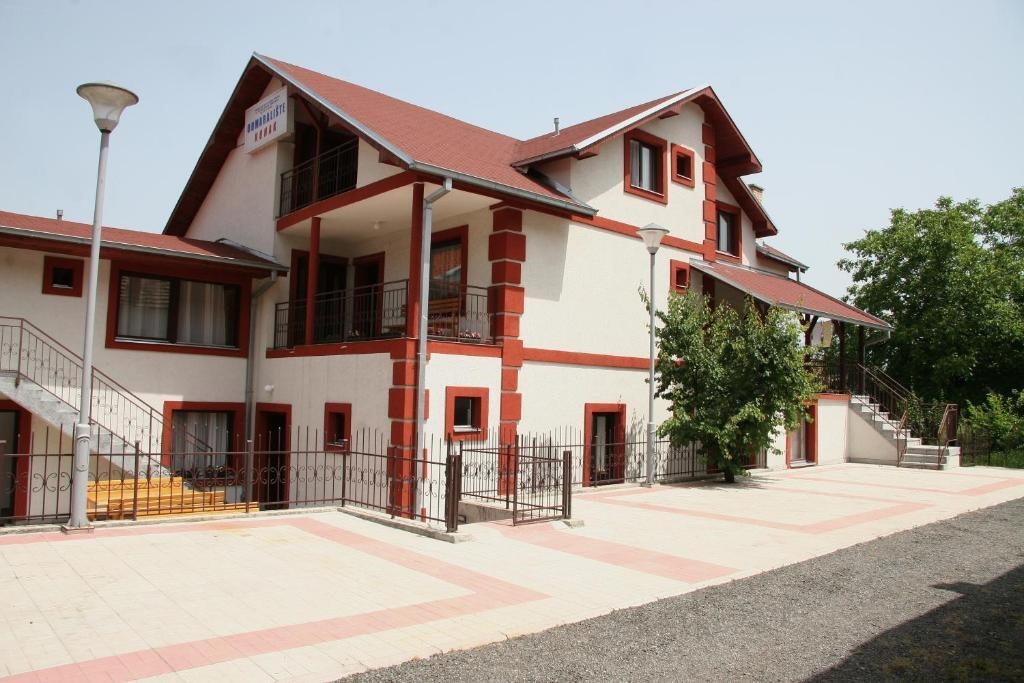 Guest Accommodation Zone