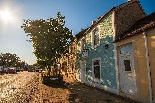 Irvine Riverside Guesthouse By Paymán Club