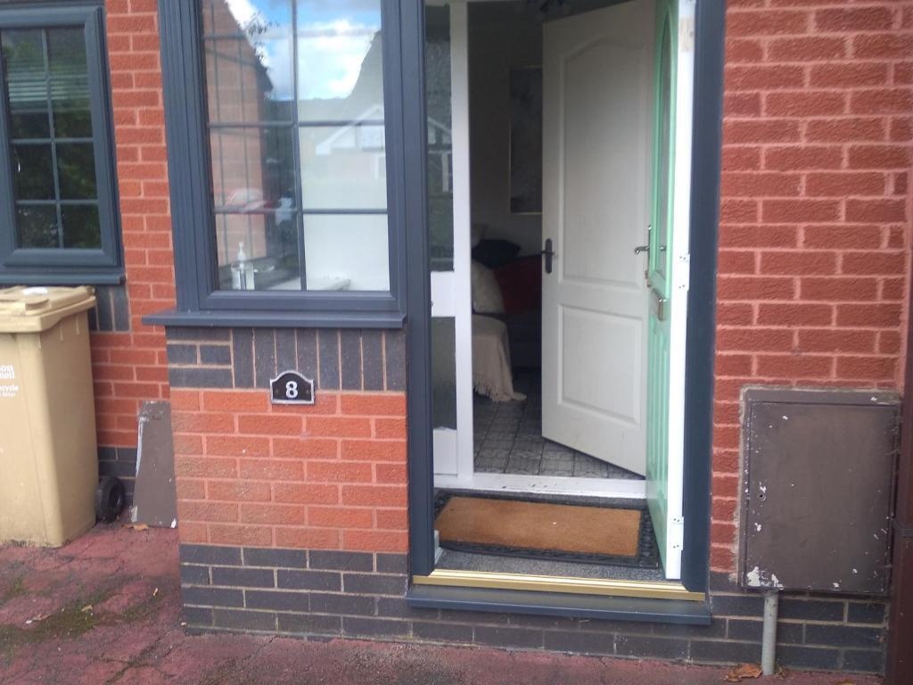 Beautiful 2-bed House in Bolton With Free Parking