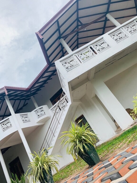 Airport Corridor Residence